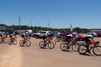 Cat 1/2/3 guys raced for 90 minutes in the Mississippi sun.